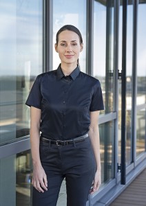 Koszula damska, z krótkim rękawem, czarna, Modern Fit 